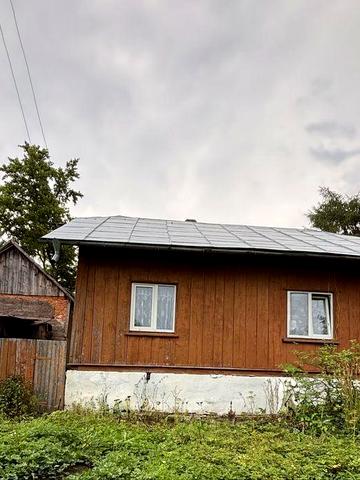 Продається житловий будинок від власника зі зручностями + земельна ділянка