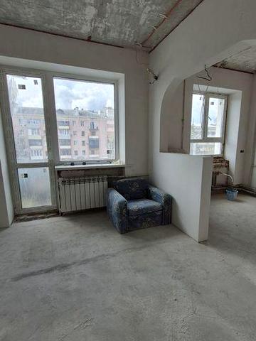 Продам 2 комнатную, недалеко от метро