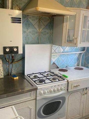 Аренда 2х к.кв Театральная 35 А ,5 эт 7000грн