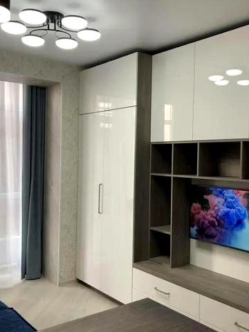 Миколи Соловцова вул., 2
