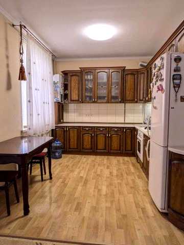 Продається 3к.дворівнева квартира район вокзалу.