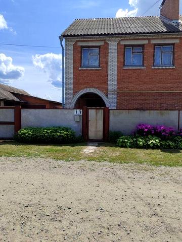 Продається будинок, м, Гадяч. Два поверхи, 4кімнати, кухня, ванна, ,,,