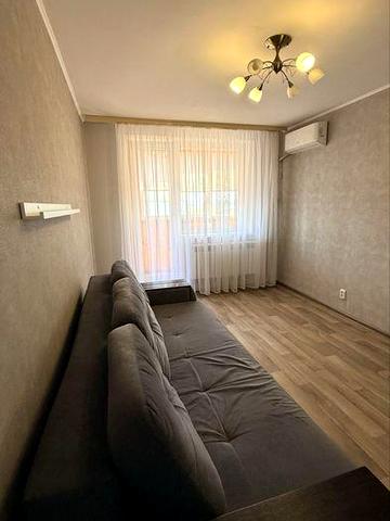 Продам 3-х ком. квартиру на Леся Сердюка