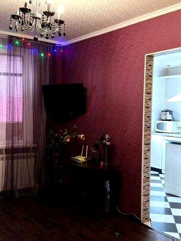 Сдам классную 1 ком квартиру, м. Студенчекская (522м/р)