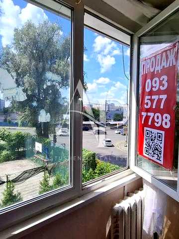 Продаж 1к квартири 31 кв. м на вул. Андрія Головка 31