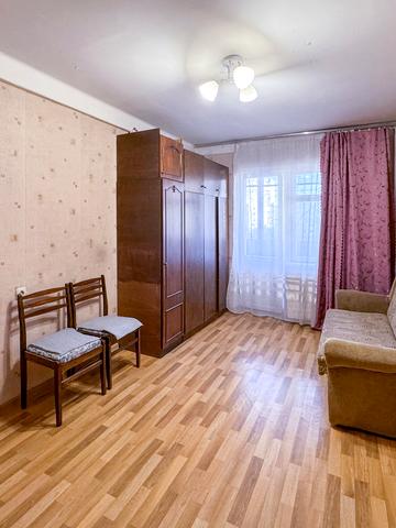 Героїв Дніпра вул., 3