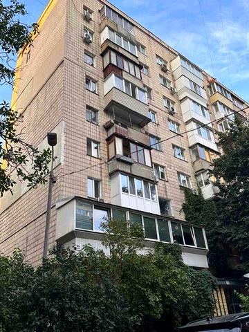 Кловський узв. 24 .Двокімнатна .