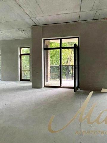 Продажа виловой квартиры с панорамными окнами 142м2 в клубном доме ул. Мичурина 19б, Центр, Печерский район