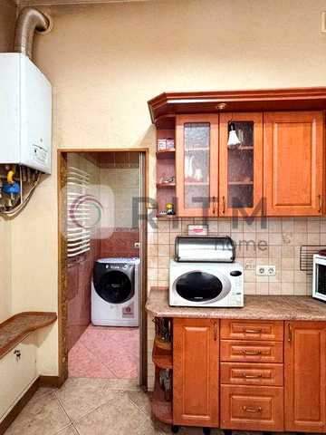 Продаж 3-кімнатної квартири по вул. Пекарська, Личаківський район