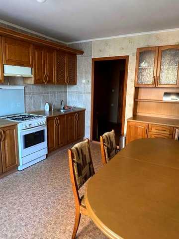 Продаж 4 кім квартири в центрі міста.