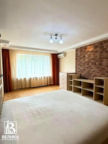 Оренда квартири 38м²  3й поверх  ГАЗ Бульвар Верховної Ради 19 БВС метро Дарниця 10хв Київ
