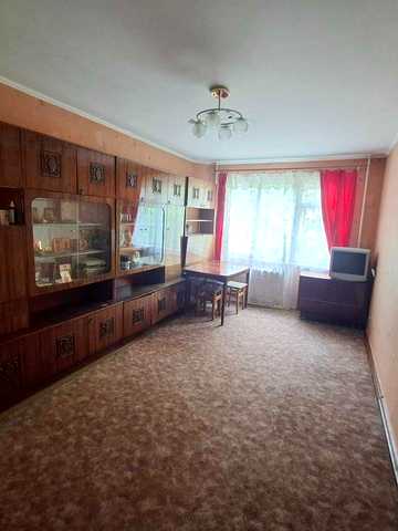 Продам 2-х кім.ква-ру,3 поверх,район Л.Лук'яненка..