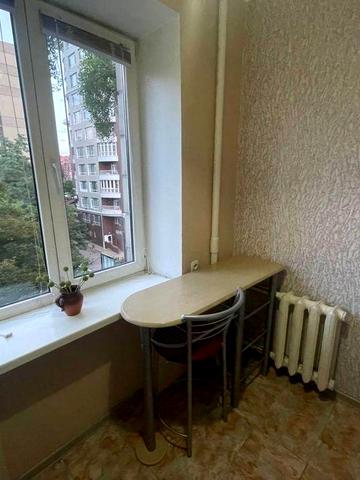 Продам 1-к квартиру біля метро Палац Україна | Ремонт, меблі, техніка та мінімальне оформлення