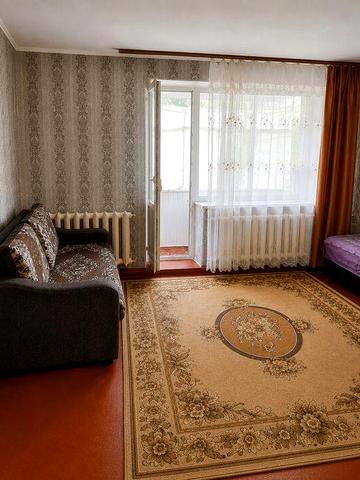 Продам 1к квартиру + гараж ЖК малоквартирний