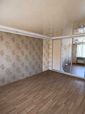 Продам 1 кімнатну квартиру ( гостинку) в гуртожитку 38.6 кв.м. квартиру Харків Докучаївське