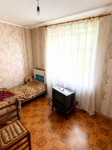 продаю 3х комнатную квартиру на 11 продольной