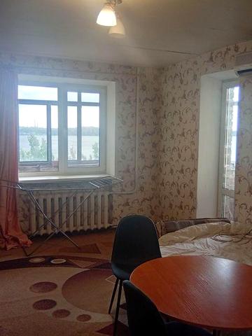 Сдам 2-комнатную квартиру в центре, набережная, оперный театр, мебель, техника. Срочно