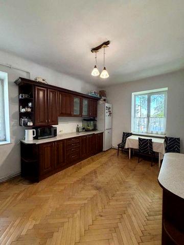 Продаж 2к квартири, центр, вул. Квітова, 93000$