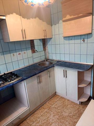 Продаю 2 кім квартиру Театральна, окремі кімнати на дві сторони, балкон , не кутова