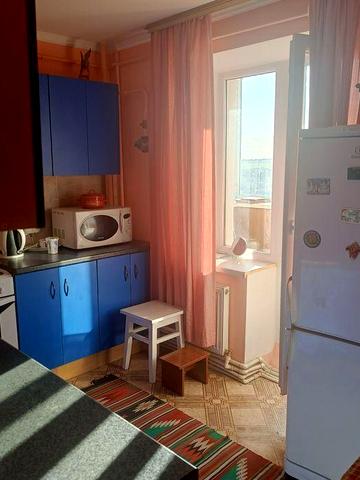 Продається в центрі міста 4х кімнатна квартира.