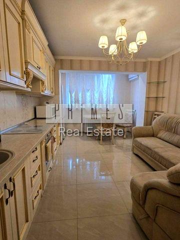 Продам квартиру 48м2 метро Позняки вул. М.Гришка 8
