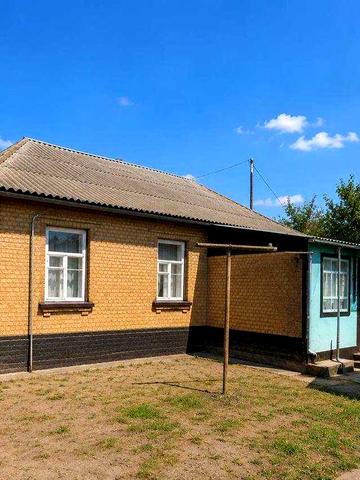Продається будинок в смт. Олександрівка