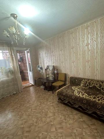 Продам 2-кімнатну квартиру, вул. Морозова