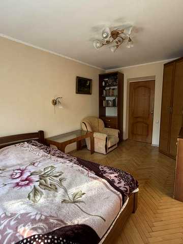 2-кімн. квартира Голосіївский р-н, поруч з лісом, вул. Васильківська, пр-т Голосіївський