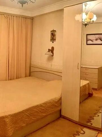 Митрофана Довнар-Запольського вул., 6