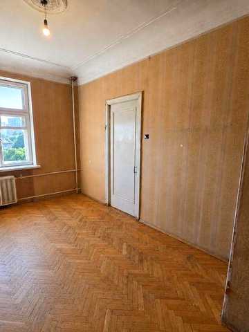 Можливий безготівковий розрахунок! Продаж 2-к Сталінки під ремонт. Вул. Деревлянська, 12/42. під ремонт