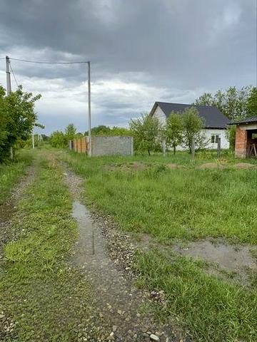 Продам гарний та якіснозбудований цегляний будинок в Сторожинці