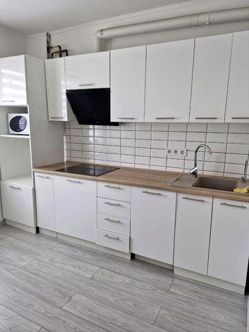 None 65000 USD