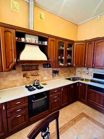 Продам видову квартиру з каміном Поділ вул Костянтинівська, 1А Вид на фонтан