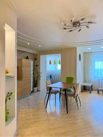 Сдаю СВОЮ 2к Студию на Тополе 1 (86м.кв)