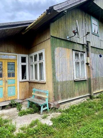 Продається деревяний будинок .Гори.Річка .Скелі Довбуша