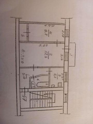 Продам 2 кімнату квартиру в центрі міста,торг