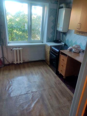 Здам в аренду 3 кімнатну квартиру на 2 поверсі 5ти поверхового будинку з індивідуальним опаленням в центрі міста.