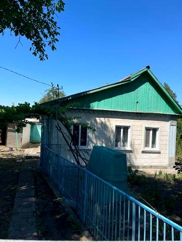 Продається будинок , Кіровоградська область, Новоукраїнський район, селище Піддубне, вул. Миру, 5.