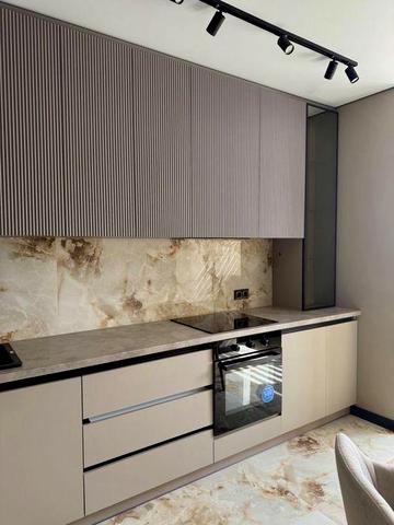 Продаж 1 к квартири в жк Bridge Tower з дизайнерським ремонтом та видом на озеро!