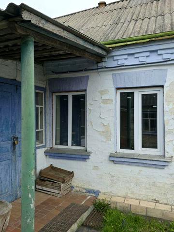 Продам ділянку з старою  хатою в Кагарлику по вул. Павлова