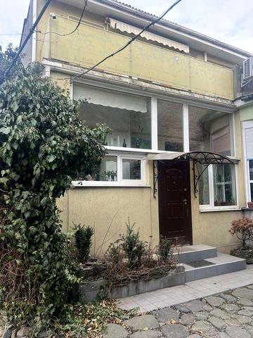 3 кімнатна квартира. Напівособняк. Центр