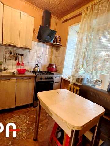 Продаж 3-кімнатної квартири, вул. Пархоменко