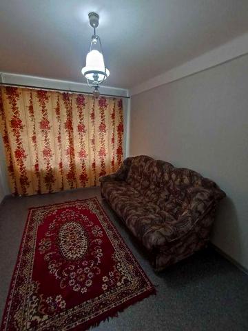 Сдаеться гарна  2 х кімнатна Дарницька площа ,вул Азербайджанська 4