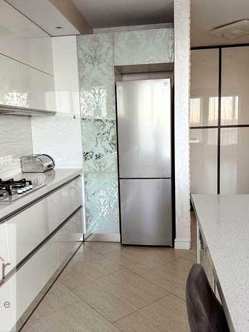 Продаж квартири 80 м2, пр-т Перемоги 119а