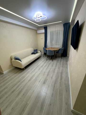 None 1100 USD