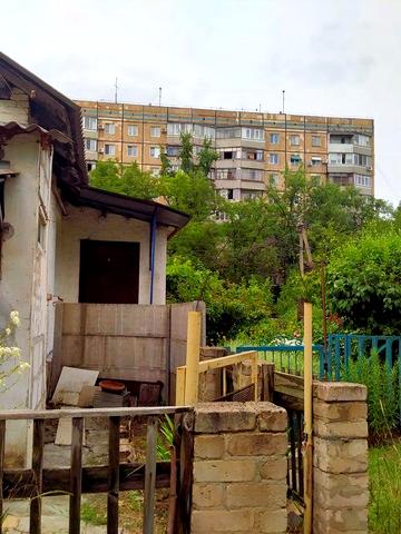 Продам 1 ком.кв.на КРЭСе, Покровский, , Кр.Рог, рядом исполком, АТБ, парк, речка, тихое место