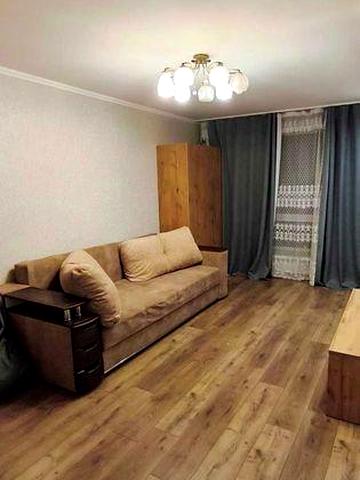 Затишна, гарна 1К квартира на Братиславській 22. Газ.