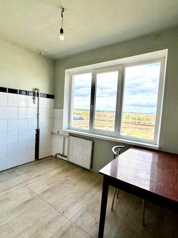 Продам 3-х. комнатную кв-ру, м. Г. Днепра 9 мин., ул. Озерная, 20