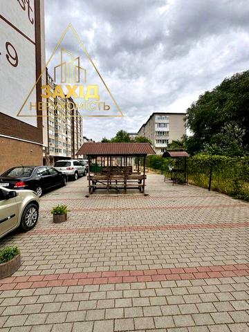 Видова великогабаритна за СУПЕРЦІНОЮ 774 $ / м²