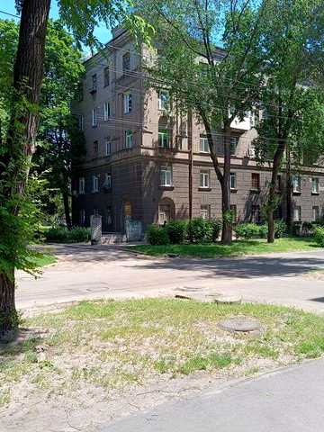 Трёх комнатная квартира в центре от собственника